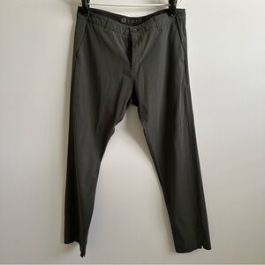 Vuori Aim Chino Pants Mens 34x32 Gray V431